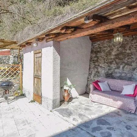 Holiday home Antico Borgo Casa Poragine